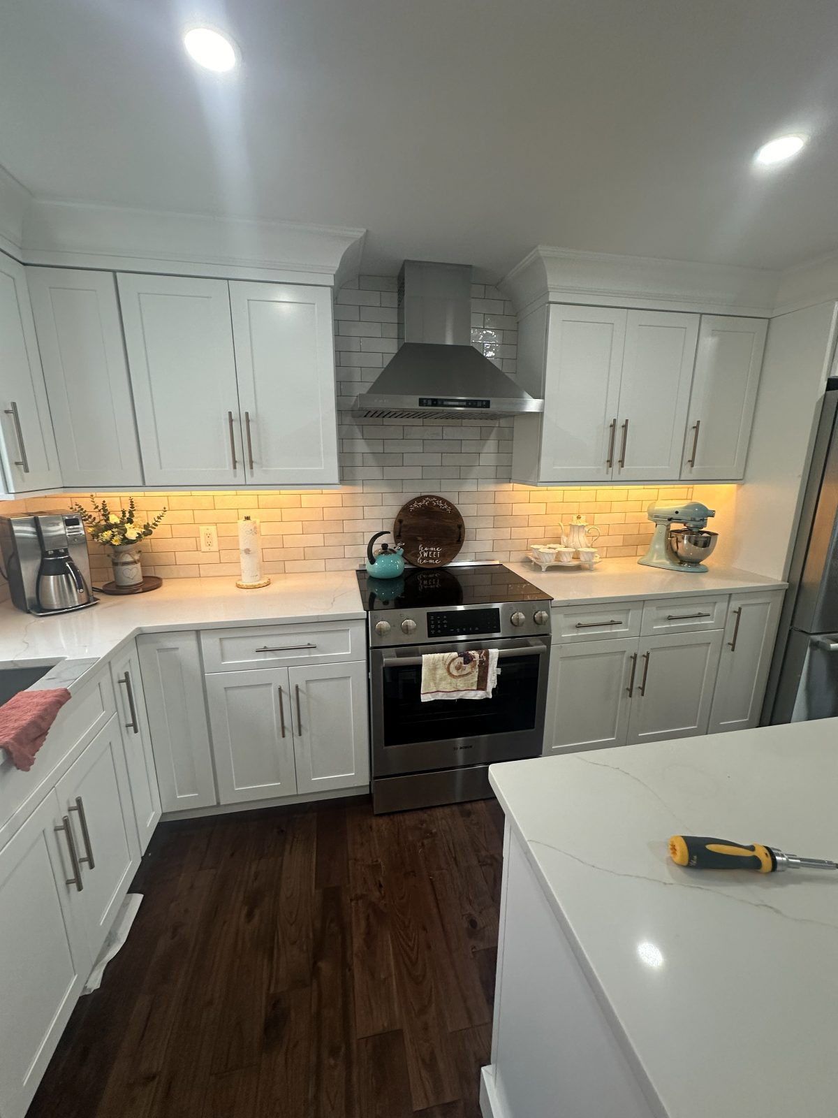 Kitchen under cabinet LED lighting